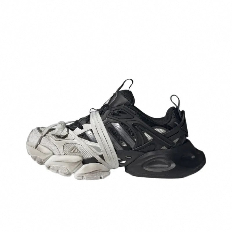 XLG Runner Deluxe Grey Black Low Running Sneakers