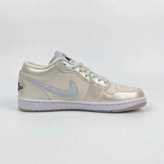 Air Jordan 1 Low SE | Iridescent Pearl